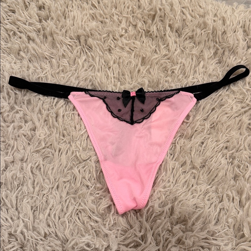 NWT 2011 Vintage Victoria’s Secret Pink Silky V-String ONE SIZE